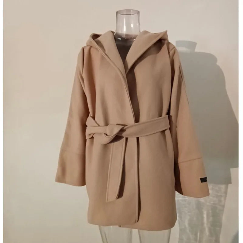 Aryna - Wool Coat with Hood
